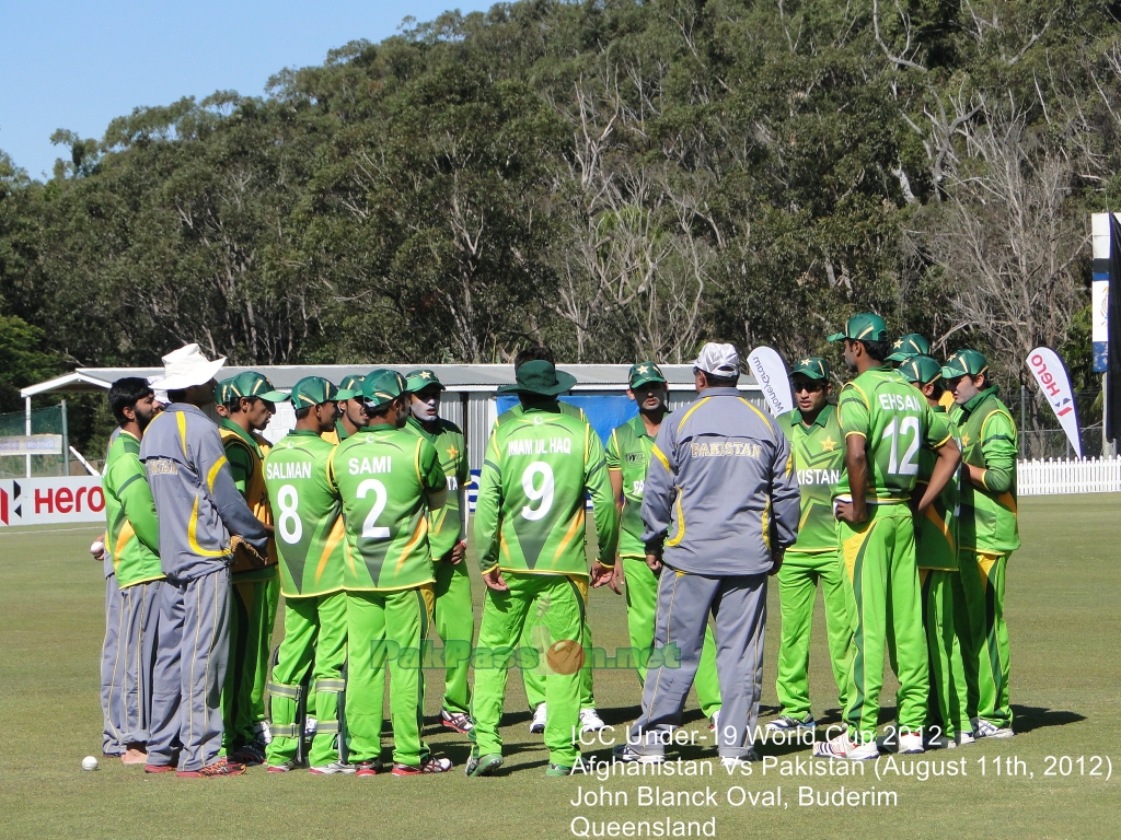 Pak U-19 team talk