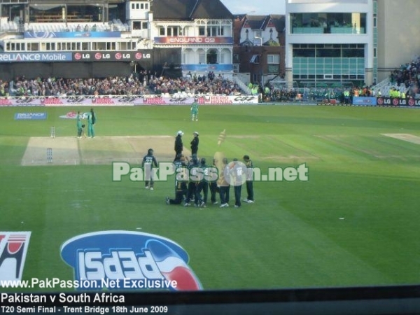 Pakistan celebrate the fall of a South African wicket