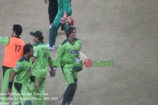 Pakistan Celebrate Win