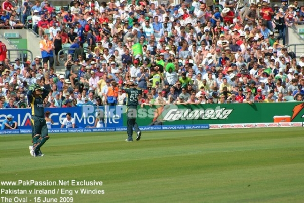 Pakistan fielding at The Oval