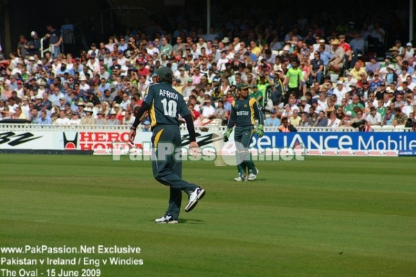 Pakistan fielding at The Oval