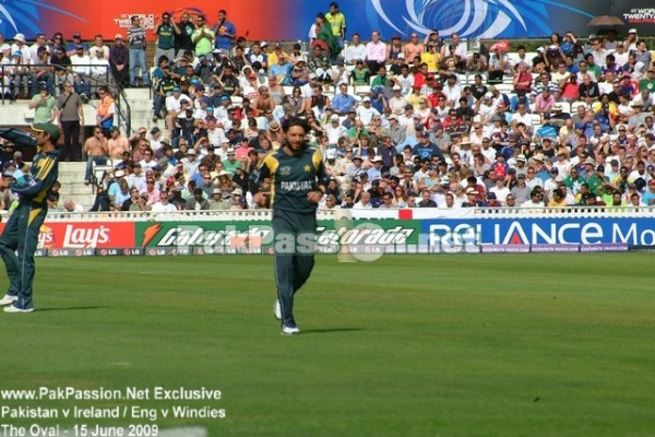 Pakistan fielding at The Oval