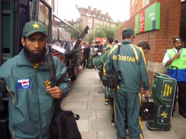 Pakistan Players Arrive for the Charity Fixture