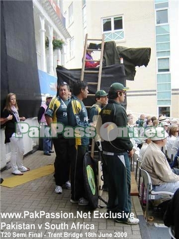 Pakistan team and staff at Trent Bridge