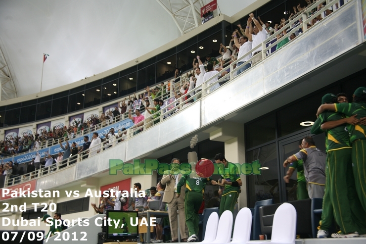 Pakistan team celebrating after the victory