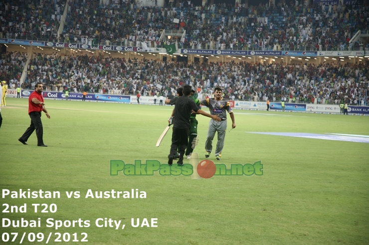 Pakistan team celebrating after the victory