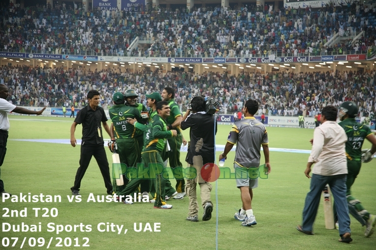 Pakistan team celebrating after the victory