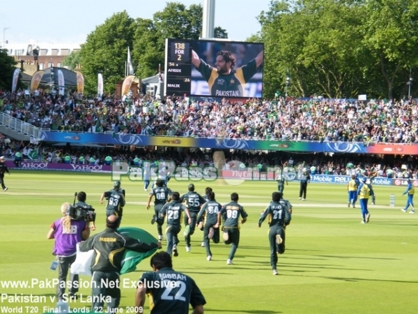 Pakistan team seen running on to the field after winning runs of the 2009 T