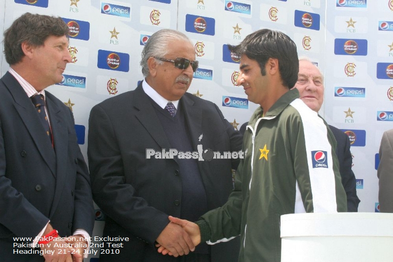Pakistan v Australia Test Series - 2nd Test - Headingley - Day 4
