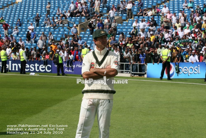 Pakistan v Australia Test Series - 2nd Test - Headingley - Day 4