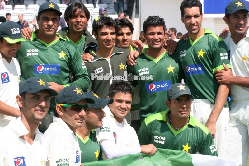 Pakistan v Australia Test Series - 2nd Test - Headingley - Day 4