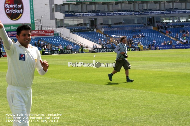 Pakistan v Australia Test Series - 2nd Test - Headingley - Day 4