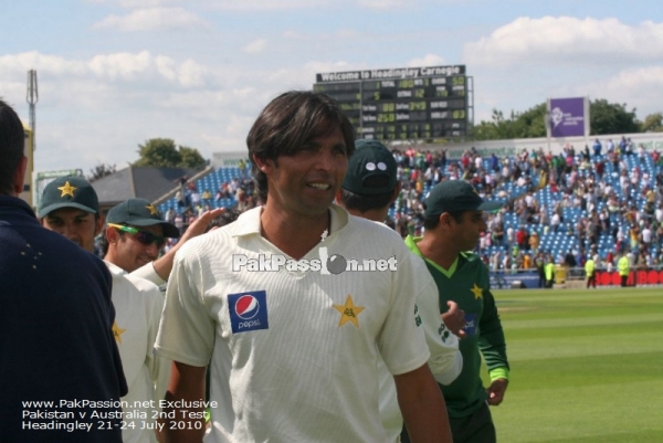 Pakistan v Australia Test Series - 2nd Test - Headingley - Day 4