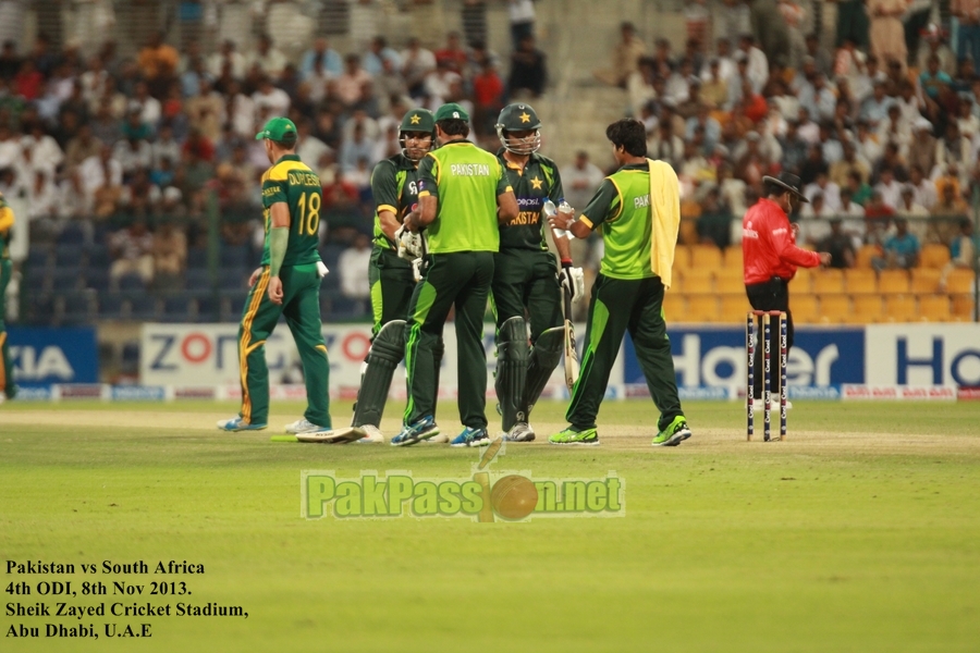 Pakistan VS South Afirca - 4th ODI - Dubai - 8th November 2013