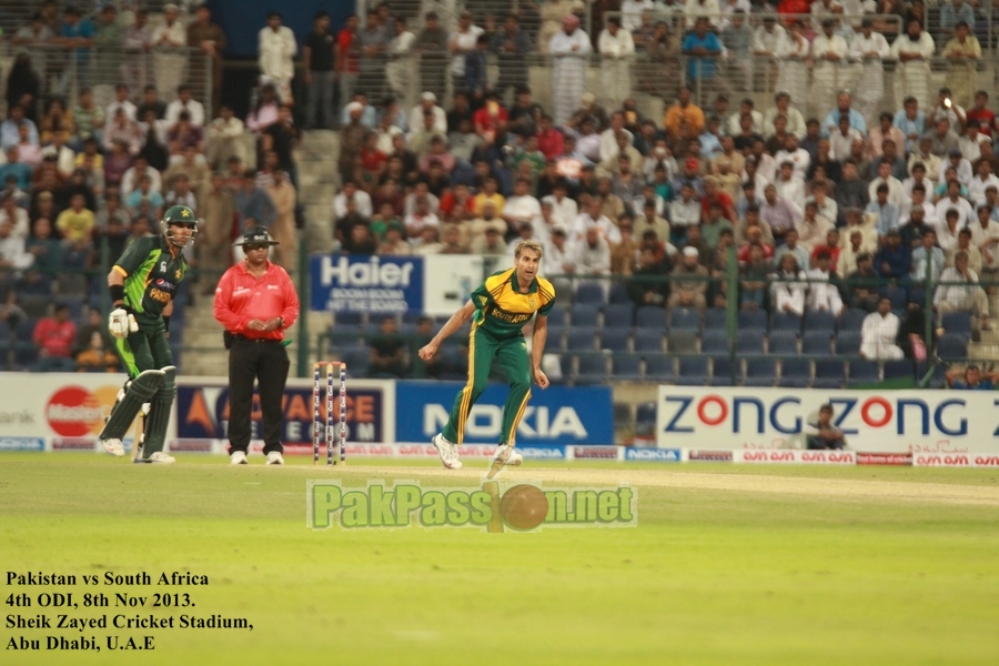 Pakistan VS South Afirca - 4th ODI - Dubai - 8th November 2013