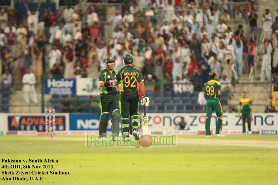 Pakistan VS South Afirca - 4th ODI - Dubai - 8th November 2013