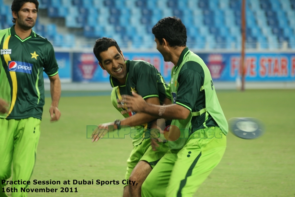 Pakistan vs Sri Lanka | 3rd ODI | Dubai | 18/11/11 | Pre-Match Practice Pic