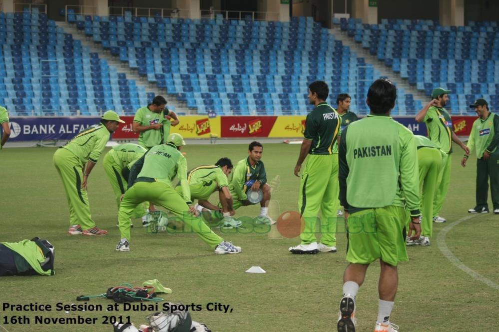 Pakistan vs Sri Lanka | 3rd ODI | Dubai | 18/11/11 | Pre-Match Practice Pic