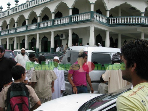 Pakistani Players and Coaching Staff at Jummah Prayer