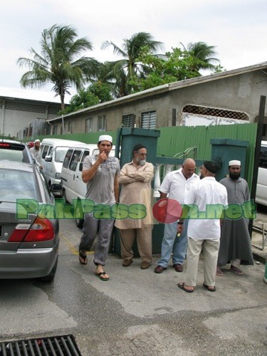 Pakistani Players and Coaching Staff at Jummah Prayer