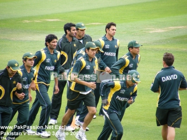 Pakistani players warmup