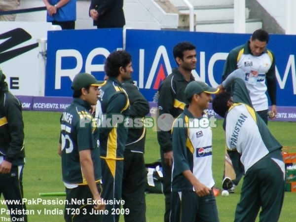 Pakistani players warmup