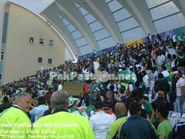 Pakistani supporters at Trent Bridge