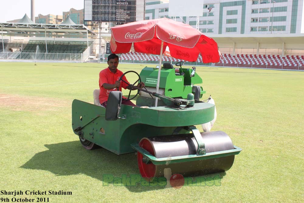 PakPassion Visits Sharjah Cricket Ground - 09 October 2011