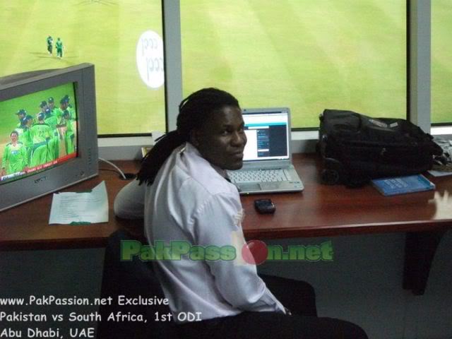 Pommie Mbangwa