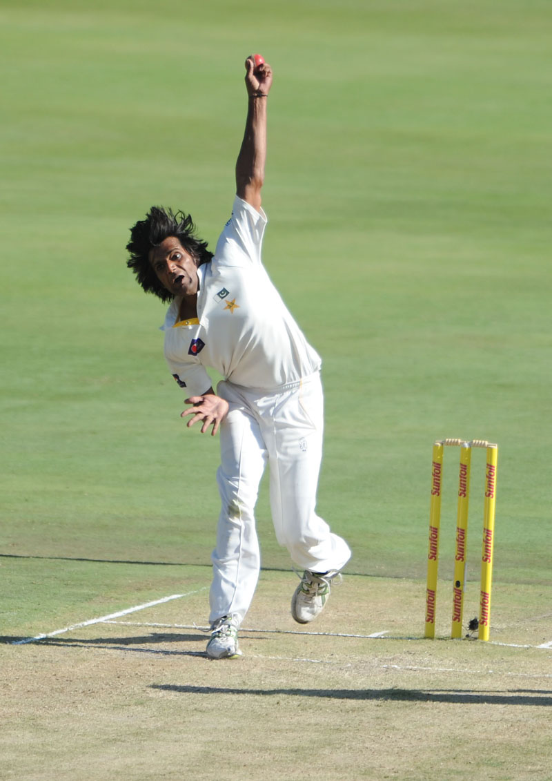 Rahat Ali in his delivery stride