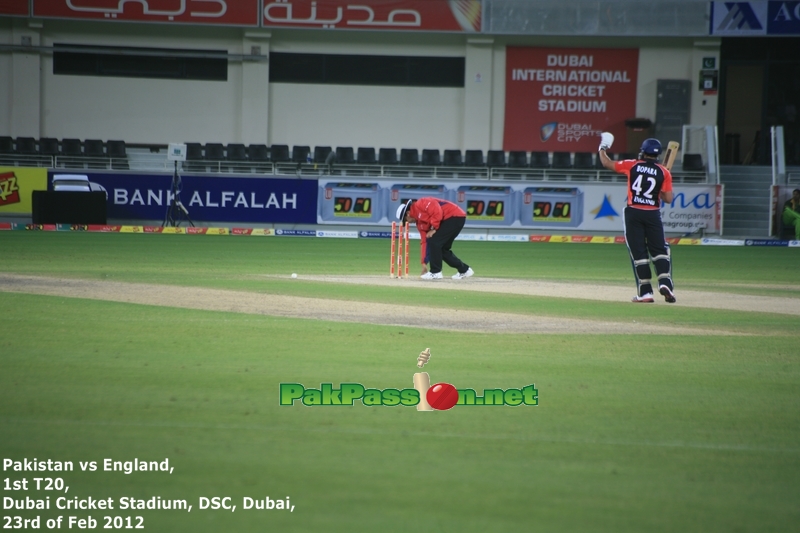 Ravi Bopara batting