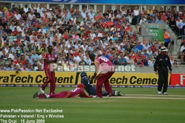 Ravi Bopara dives full length to avoid being run out