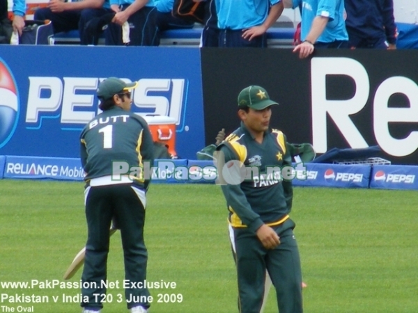 Salman Butt does some batting practice