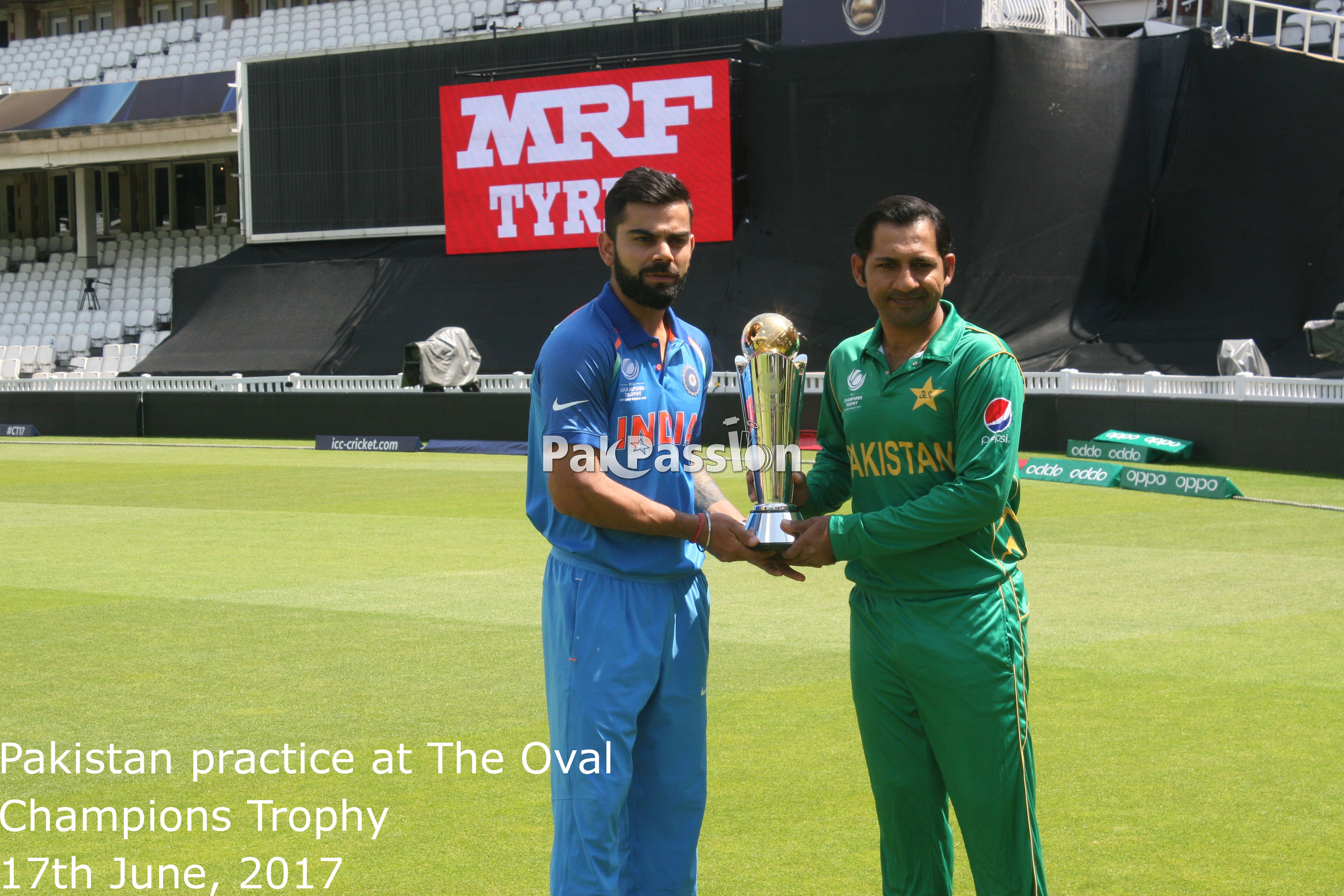 Sarfraz Ahmed and Virat Kohli before the 2017 Champions Trophy final