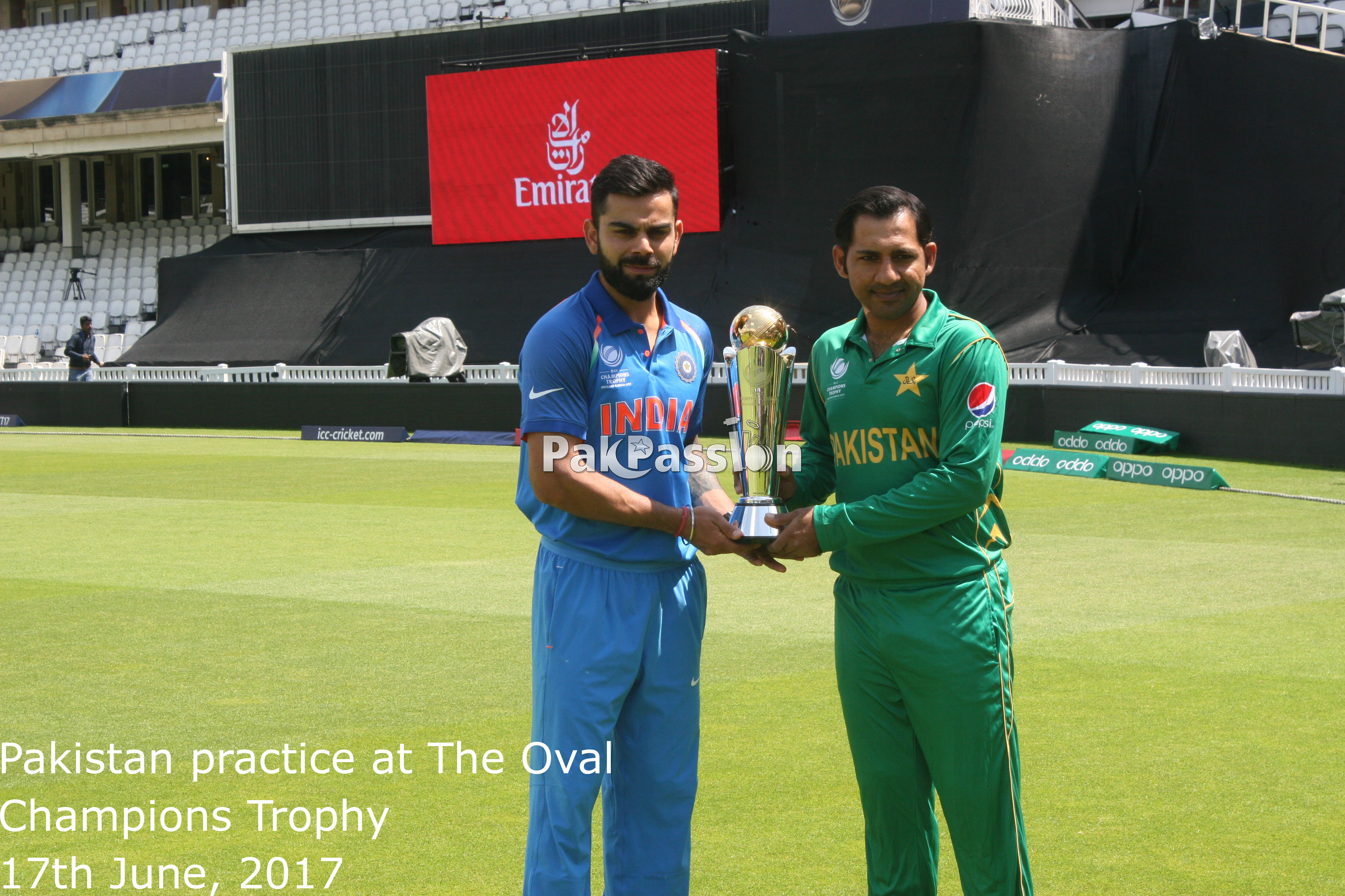 Sarfraz Ahmed and Virat Kohli before the 2017 Champions Trophy final