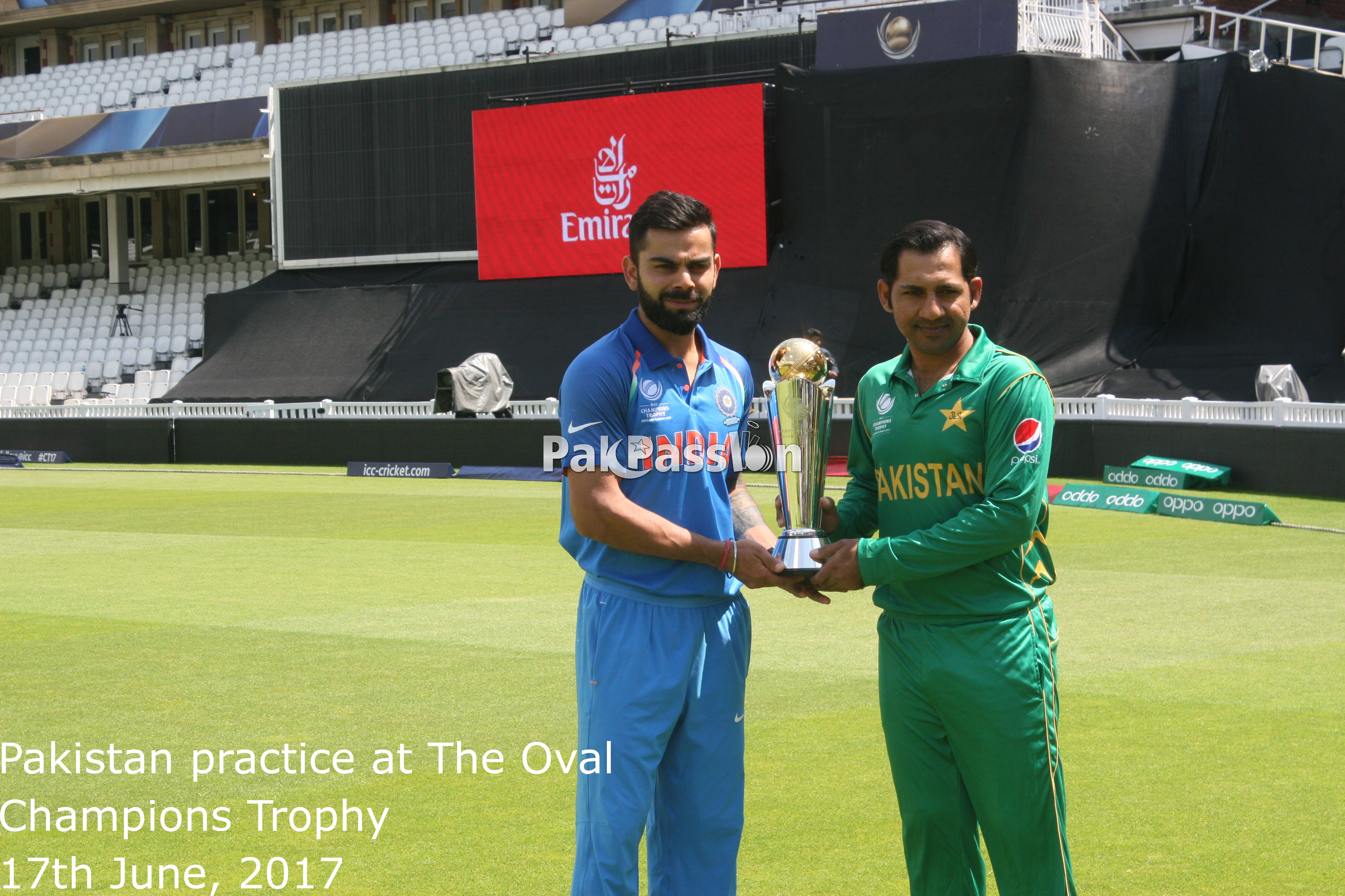 Sarfraz Ahmed and Virat Kohli before the 2017 Champions Trophy final