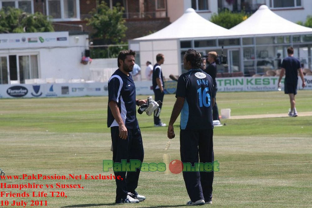 Shahid Afridi &amp; Rana Naved ul Hasan