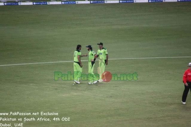 Shahid Afridi and Abdul Razzaq with Shoaib Akhtar