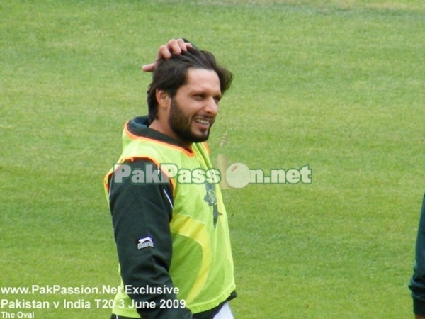 Shahid Afridi in a jovial mood during warmups