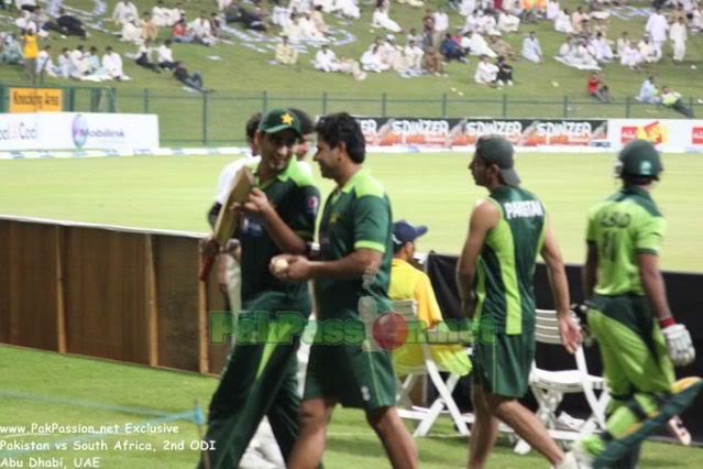 Shahzaib Hasan and Aaqib Javed with Abdur Rehman