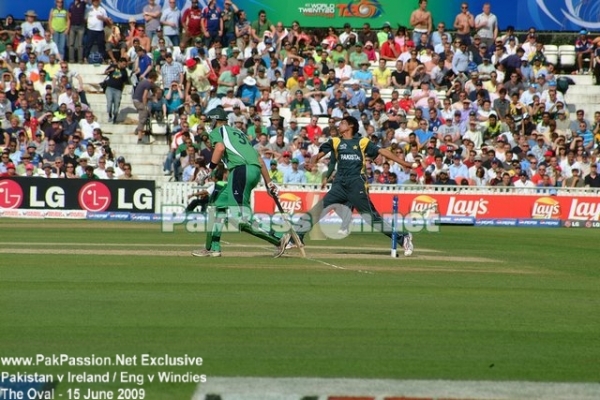 Side on view of Mohammed Amir in his delivery stride