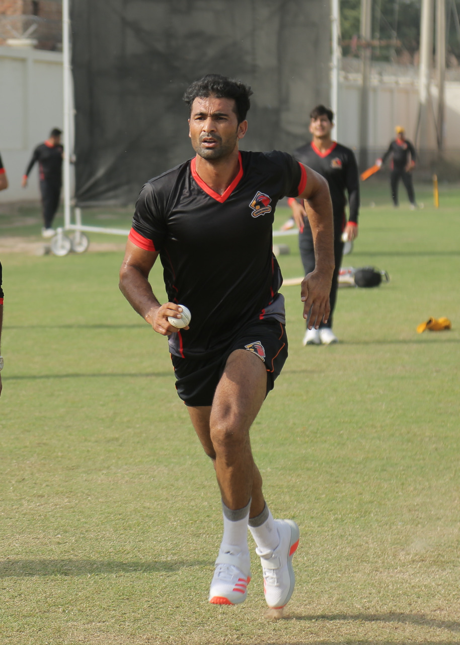 Sohail Khan practicing his bowling