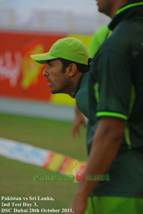 Something has surely caught the gaze of Wahab Riaz