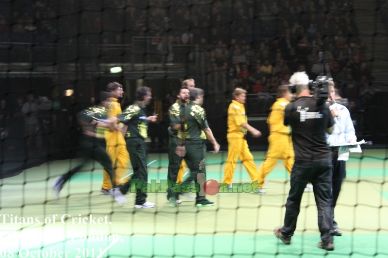 Team Pakistan &amp; Team Australia