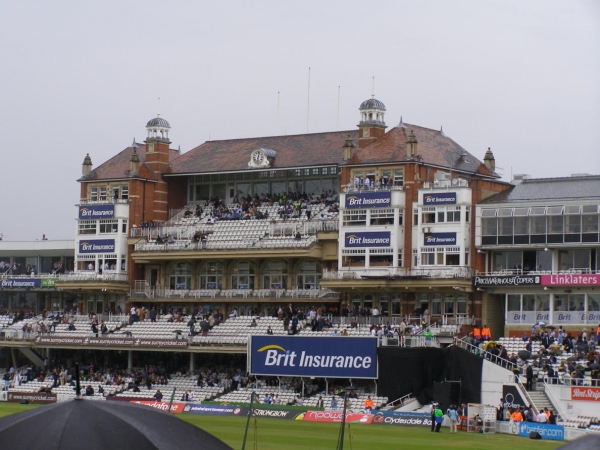 The Crowd at the Oval