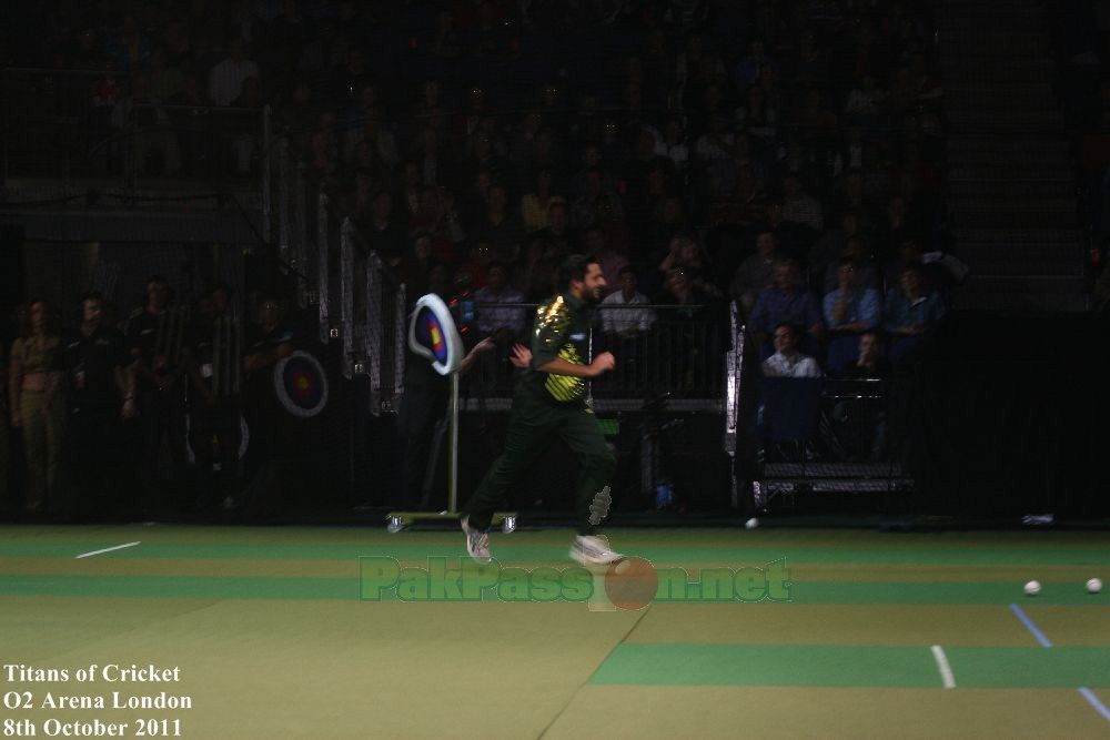 Titans of Cricket, London 02 Arena, 08/10/2011