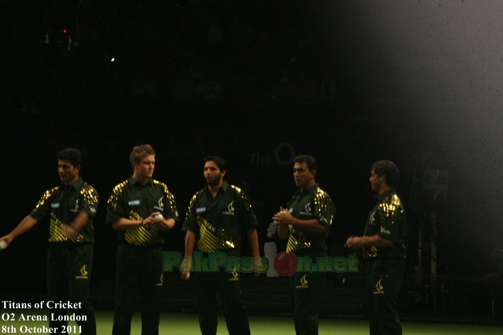 Titans of Cricket, London 02 Arena, 08/10/2011