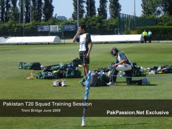 Umar Gul and Shahid Afridi prepare for an intensive training session