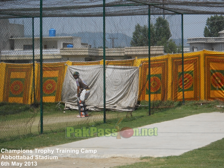 Wahab Riaz batting in the nets