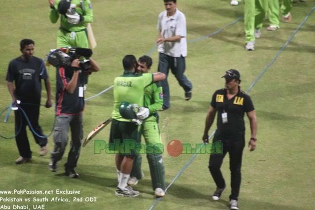 Waqar Younis and Abdul Razzaq